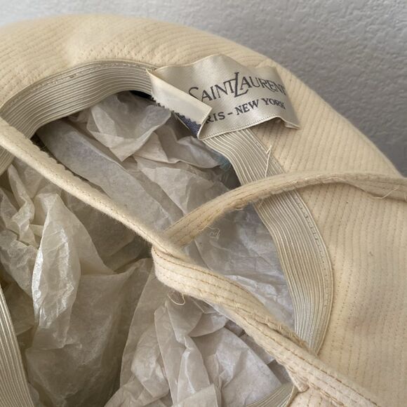 Yves Saint Laurent Mod Cream Wool Saucer Tam Hat, 1960s - Picture 3 of 7